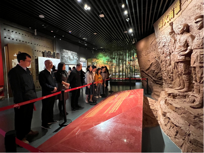 銘記歷史初心 汲取奮進(jìn)力量——化纖所黨支部開展主題黨日活動(dòng) 銘記歷史初心 汲取奮進(jìn)力量——化纖所黨支部開展主題黨日活動(dòng)